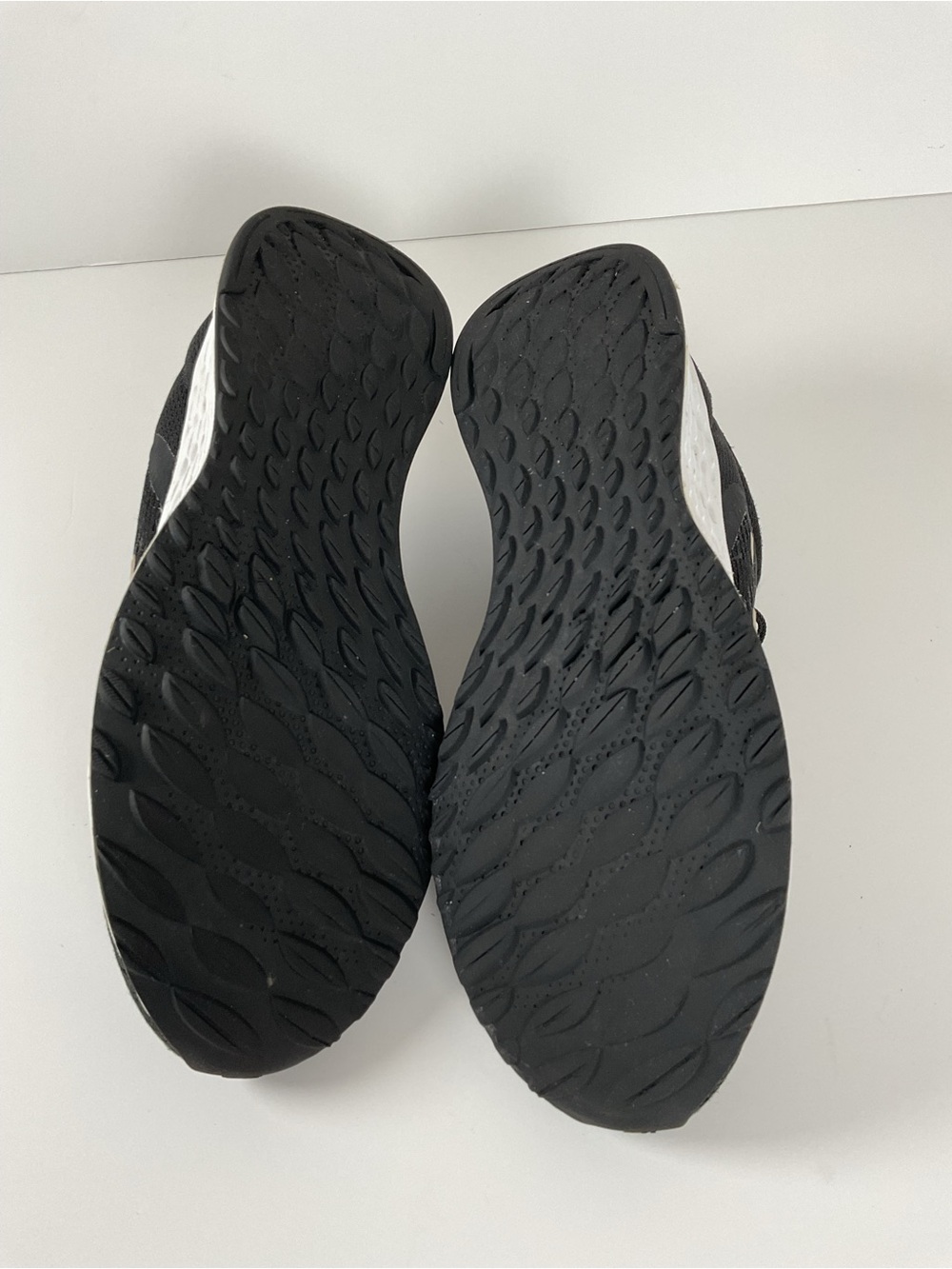 New Balance Fresh Foam Running Shoes Black Women’s Size 9 Wide Comfort - Picture 8 of 9